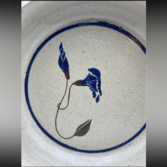 HAND Thrown Art Pottery Bowl with Applied Handel Artist Signed Wensu 10” - Picture 4 of 4